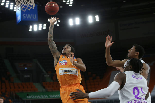 对抗更强的 对抗更强的